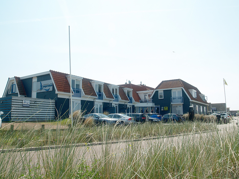 Camperduin appartementen ontworpen door Admiraal Stoute Architectenburo